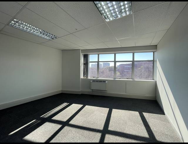 91M² OFFICE TO LET IN SANDTON CENTRAL